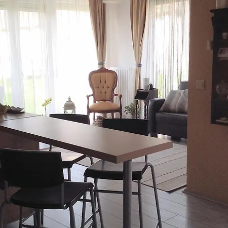 Apartman Two-bedroom In Balatonfured/balaton 18755